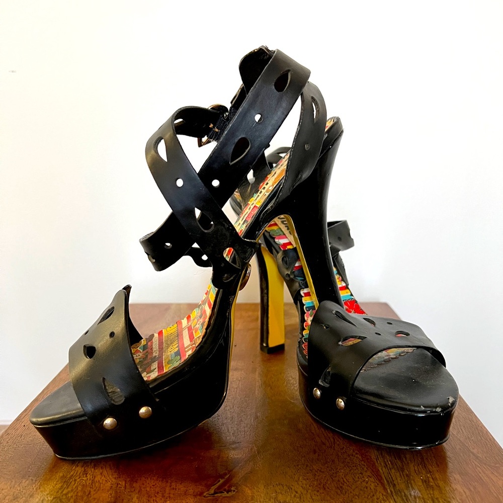 harajuku lovers gwen stefani platform heels